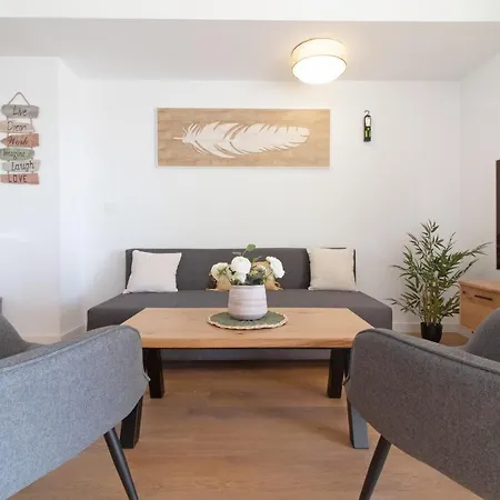 Apartment Global Properties, De 2 Con Terraza Y Vistas Al Mar *